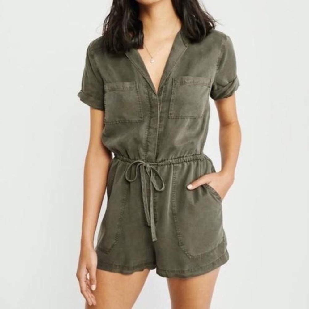 Abercrombie army green romper